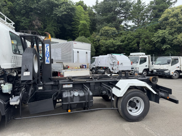 いすゞ フォワード 中型 コンテナ専用車 PKG-FRR90S2(90562) 7枚目