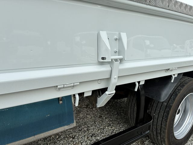 三菱ふそう キャンター 小型 平ボディ PDG-FE83DY(90563) 17枚目