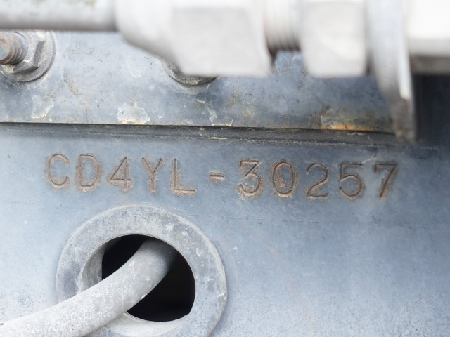 UDトラックス（日産） クオン 大型 平ボディ ADG-CD4YL(90564) 13枚目