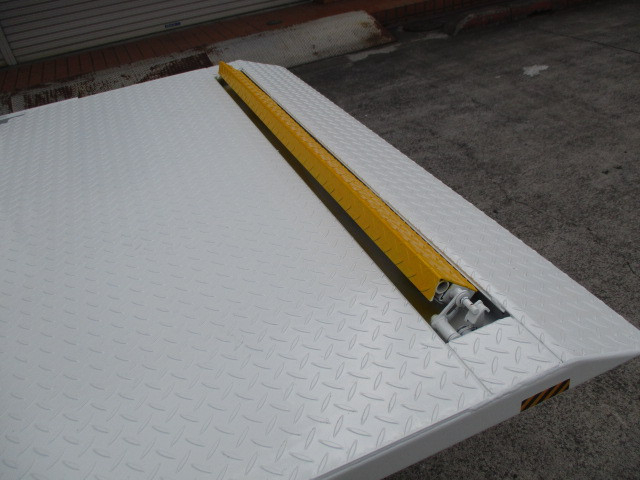 トヨタ トヨエース 小型 平ボディ ABF-TRY220(90578) 6枚目