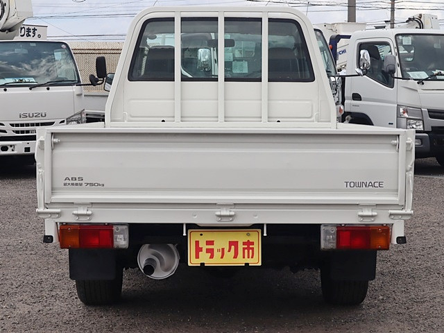 トヨタ タウンエース 小型 平ボディ GK-KM70(90589) 6枚目
