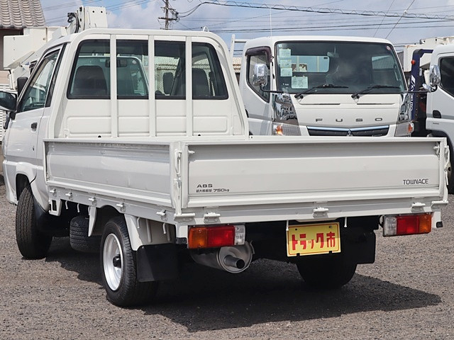 トヨタ タウンエース 小型 平ボディ GK-KM70(90589) 7枚目