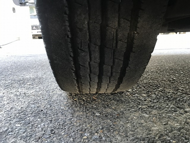いすゞ エルフ 小型 平ボディ PB-NKR81A(90603) 24枚目
