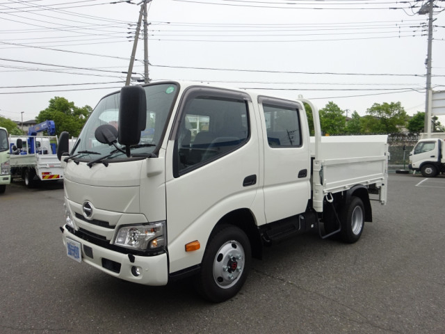 日野 デュトロ 小型 Wキャブ 2DG-XZU685M(90677) 1枚目