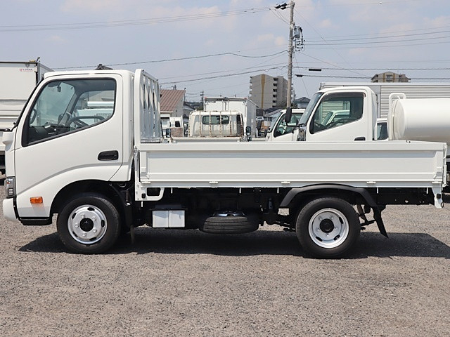 トヨタ ダイナ 小型 平ボディ TPG-XZU605(90731) 9枚目