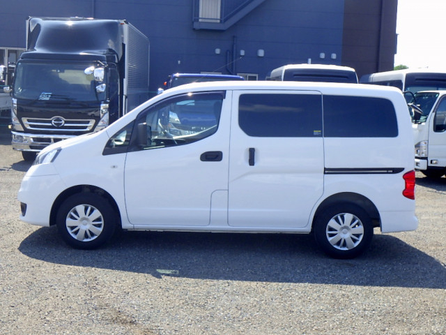 日産自動車 小型 バン DBF-VM20(110080) 4枚目