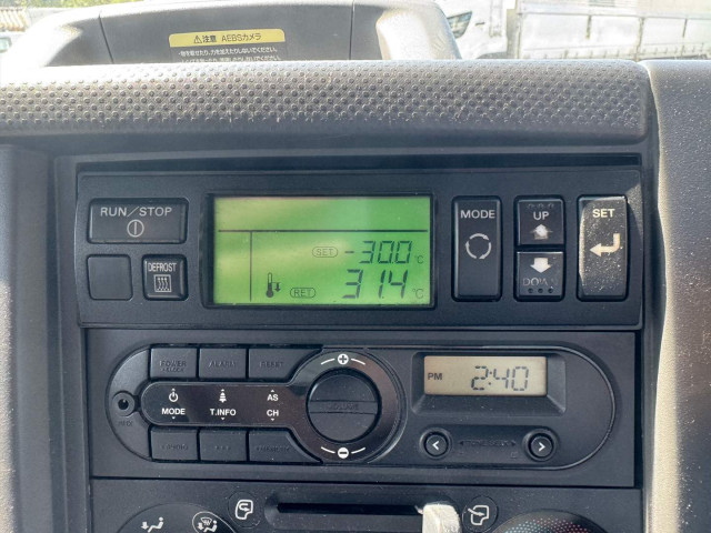 いすゞ エルフ 小型 冷蔵冷凍バン 2RG-NPR88YN(110488) 37枚目