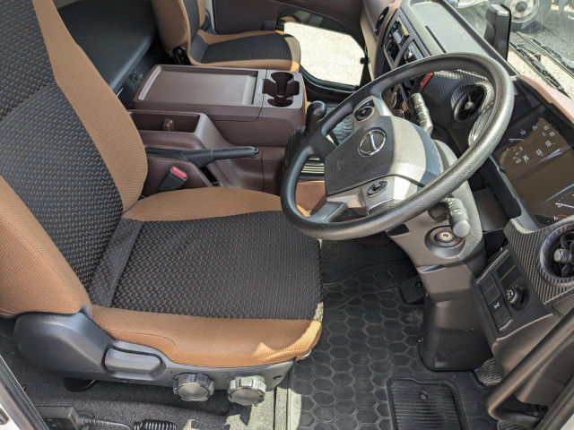 日野 レンジャー 中型 冷凍冷蔵バン 2KG-FD2ABG(90868) 35枚目