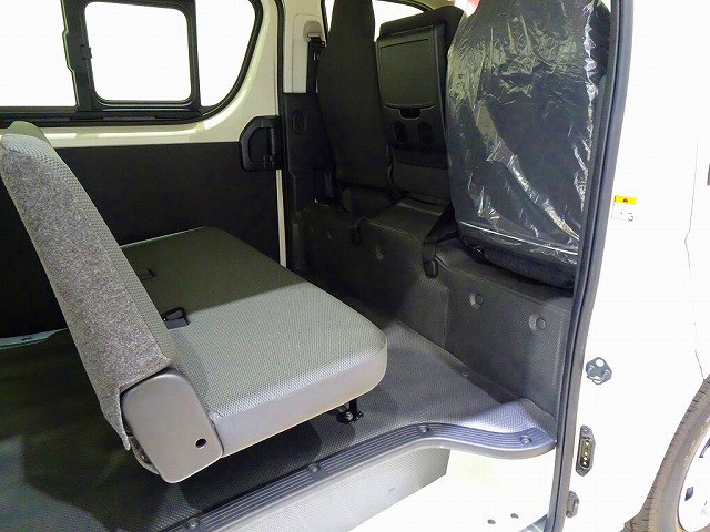 トヨタ ハイエース 小型 アルミバン 3DF-GDH206V(90869) 19枚目