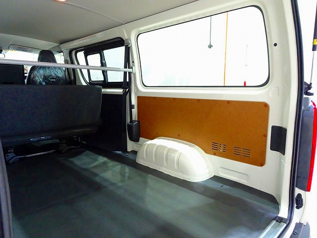 トヨタ ハイエース 小型 アルミバン 3DF-GDH206V(90869) 30枚目