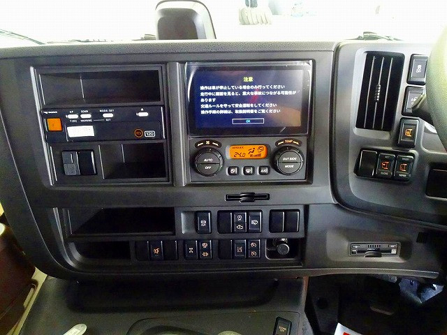 いすゞ ギガ 大型 アルミウィング 2PG-CYJ77D(90873) 11枚目