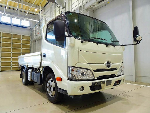 日野 デュトロ 小型 平ボディ 2RG-XZC605M(90901) 2枚目