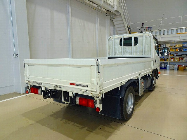 日野 デュトロ 小型 平ボディ 2RG-XZC605M(90901) 3枚目