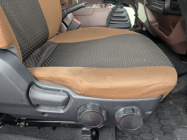 日野 レンジャー 中型 冷凍冷蔵バン 2KG-FD2ABG(90900) 36枚目