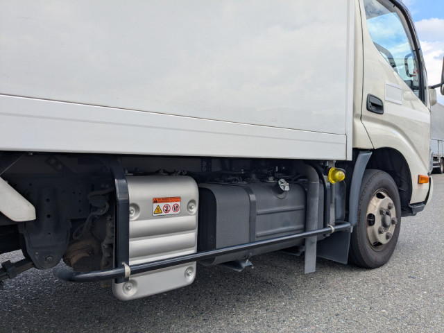 日野 デュトロ 小型 冷凍冷蔵バン 2RG-XZC605M(90917) 32枚目