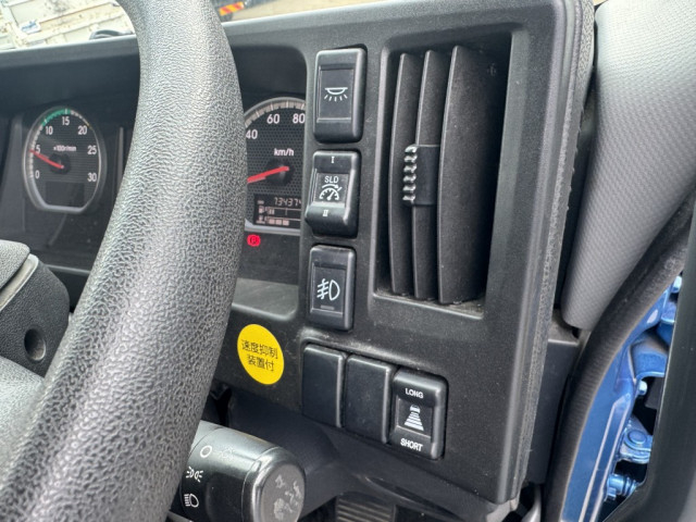 いすゞ ギガ 大型 平ボディ 2PG-CYJ77C(90928) 28枚目