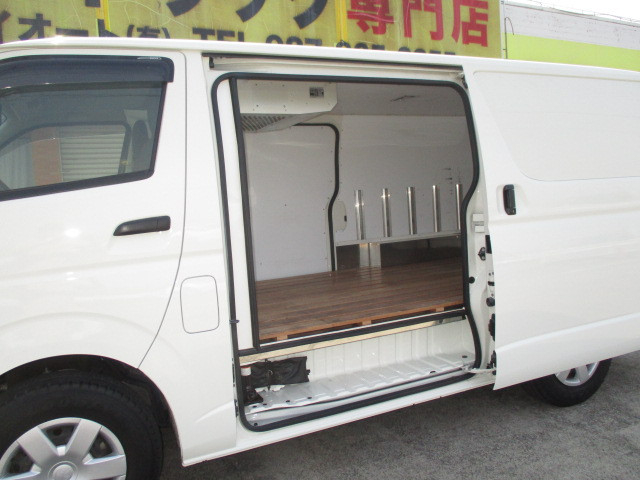 トヨタ ハイエース 小型 冷凍冷蔵バン QDF-GDH201V(90934) 4枚目