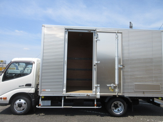 日野 デュトロ 小型 アルミバン TKG-XZC655M(90942) 6枚目