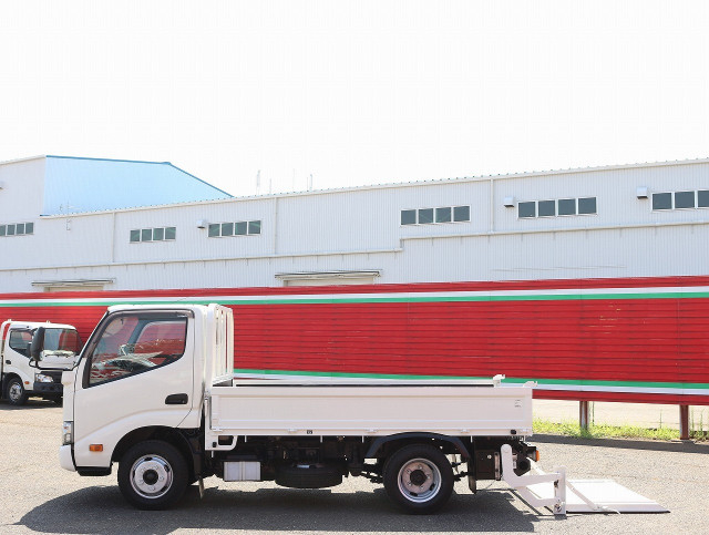 日野 デュトロ 小型 平ボディ TPG-XZC605M(90964) 19枚目