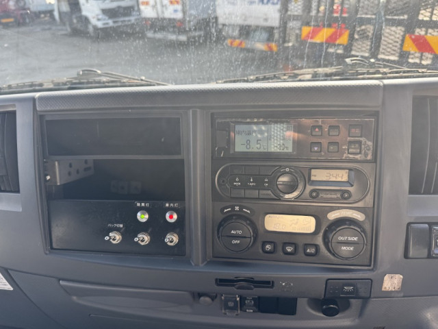 いすゞ フォワード 中型 冷凍冷蔵バン TKG-FRR90T2(90986) 29枚目