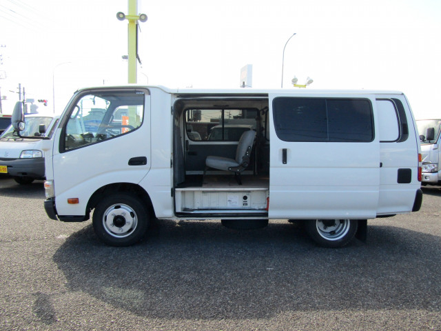 日野 デュトロ 小型 アルミバン TKG-XZC605Y(91003) 4枚目