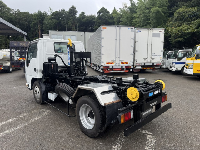 いすゞ エルフ 小型 コンテナ専用車 TKG-NKR85AN(91021) 4枚目
