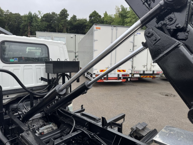 いすゞ エルフ 小型 コンテナ専用車 TKG-NKR85AN(91021) 10枚目