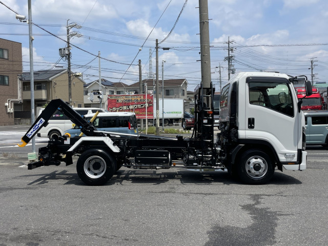 いすゞ フォワード 小型 コンテナ専用車 2RG-FRR90S4(91143) 10枚目
