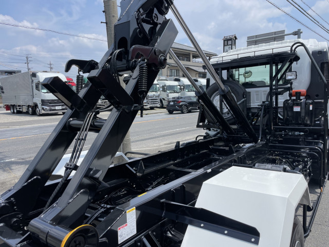 いすゞ フォワード 小型 コンテナ専用車 2RG-FRR90S4(91143) 25枚目