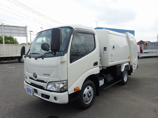 トヨタ ダイナ 小型 塵芥車（プレス式） 2KG-XZU605A(91145) 1枚目