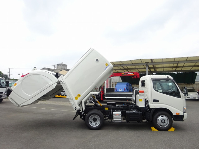 トヨタ ダイナ 小型 塵芥車（プレス式） 2KG-XZU605A(91145) 7枚目