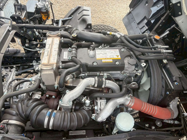 いすゞ フォワード 中型 冷凍冷蔵バン 2PG-FRR90T4(91157) 20枚目