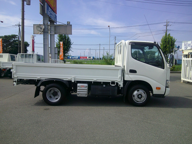 日野 デュトロ 小型 平ボディ 2RG-XZC605M(91164) 4枚目