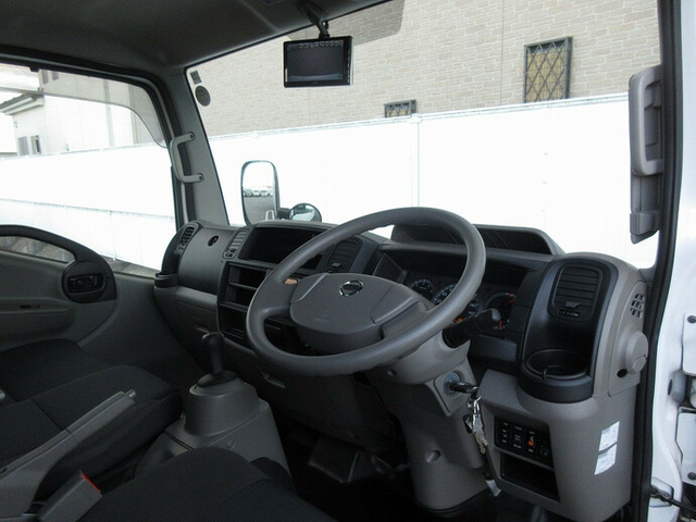 日産自動車 アトラス 小型 バン SKG-TZ3F24(7983) 35枚目