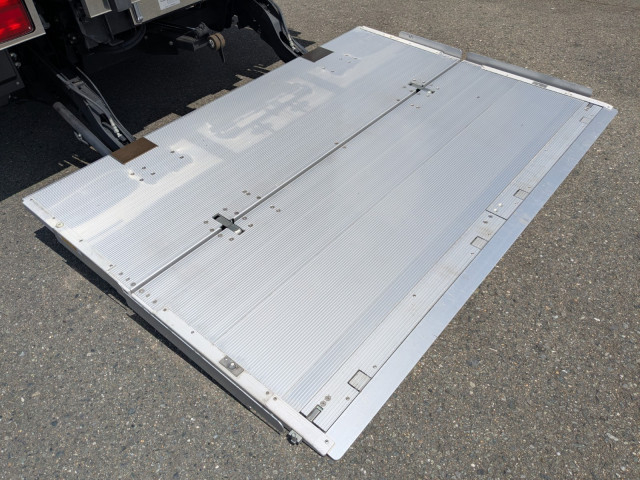 日野 レンジャー 中型 冷凍冷蔵バン 2KG-FD2ABG(91322) 10枚目