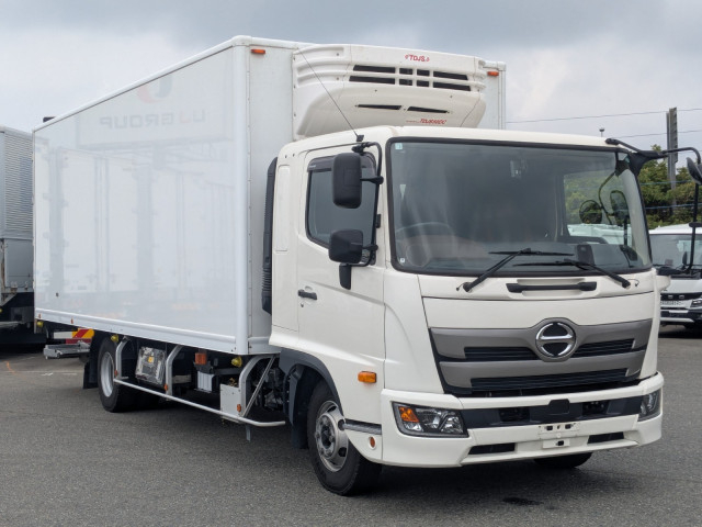 日野 レンジャー 中型 冷凍冷蔵バン 2KG-FD2ABG(91324) 3枚目
