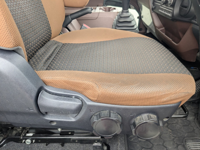 日野 レンジャー 中型 冷凍冷蔵バン 2KG-FD2ABG(91324) 32枚目