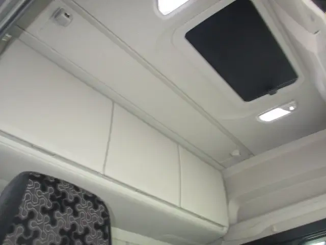 スカニア 小型 トラクタ（シングル） 2DG-A4X2ACG(91326) 31枚目