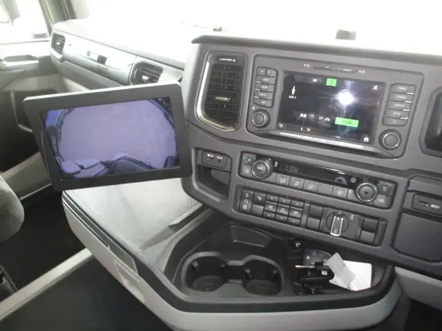 スカニア 小型 トラクタ（シングル） 2DG-A4X2ACG(91326) 35枚目
