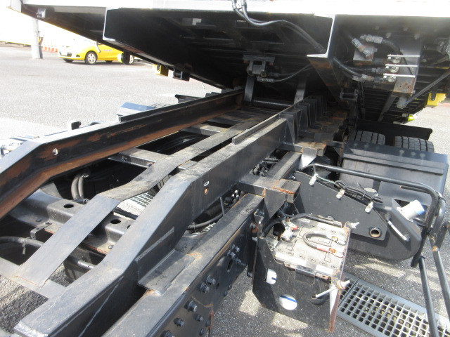 三菱ふそう ファイター 増トン 車載専用車 2KG-FK62FZ(91343) 18枚目