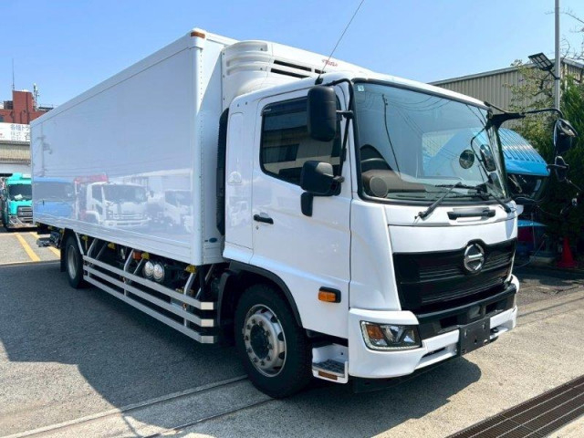 日野 レンジャー 増トン 冷凍冷蔵バン 2PG-FG2ABA(91356) 2枚目