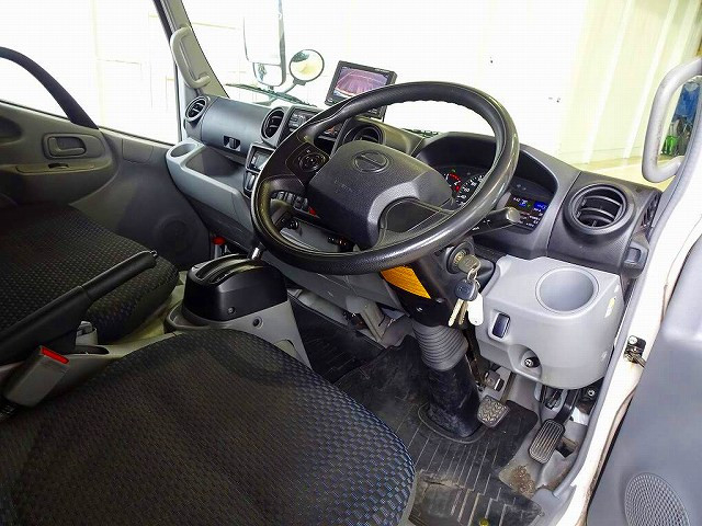 日野 デュトロ 小型 冷凍冷蔵バン 2RG-XZC605M(91361) 5枚目