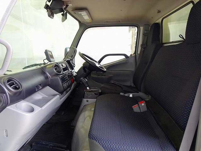 日野 デュトロ 小型 冷凍冷蔵バン 2RG-XZC605M(91361) 8枚目