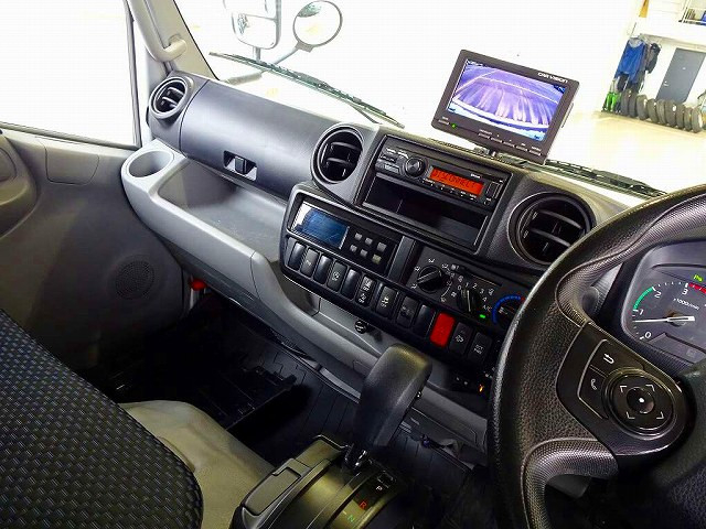 日野 デュトロ 小型 冷凍冷蔵バン 2RG-XZC605M(91361) 9枚目