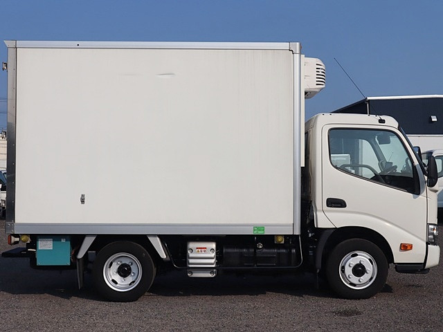 トヨタ ダイナ 小型 冷凍冷蔵バン 2RG-XZC605(91365) 8枚目