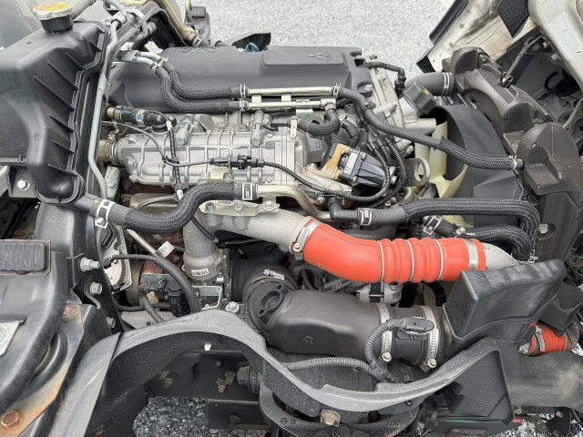 三菱ふそう キャンター 小型 アルミバン 2PG-FEAV0(91371) 28枚目