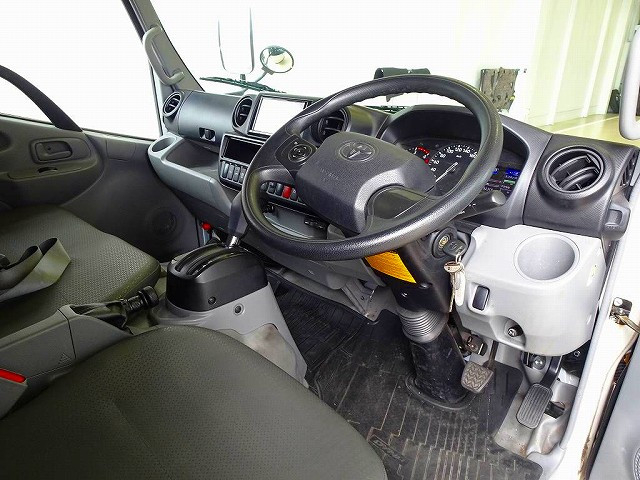 トヨタ ダイナ 小型 アルミバン 2RG-XZU605(91378) 5枚目