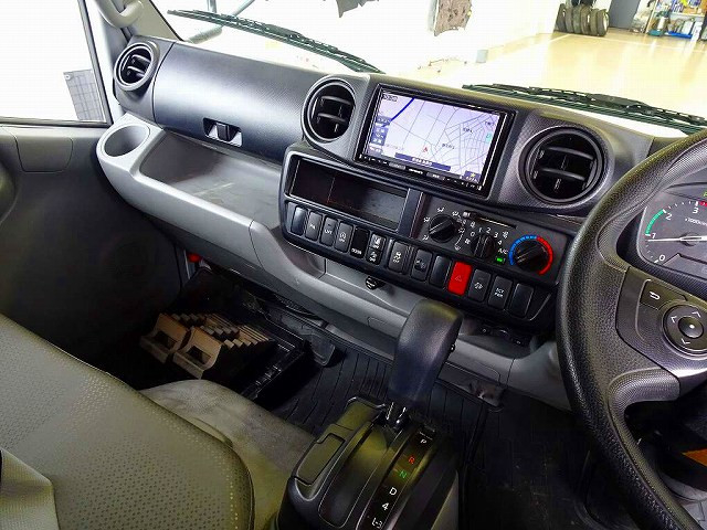 トヨタ ダイナ 小型 アルミバン 2RG-XZU605(91378) 9枚目