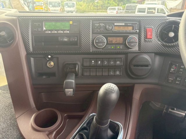 日野 プロフィア 大型 冷凍冷蔵バン 2DG-FW1AHB(91390) 22枚目