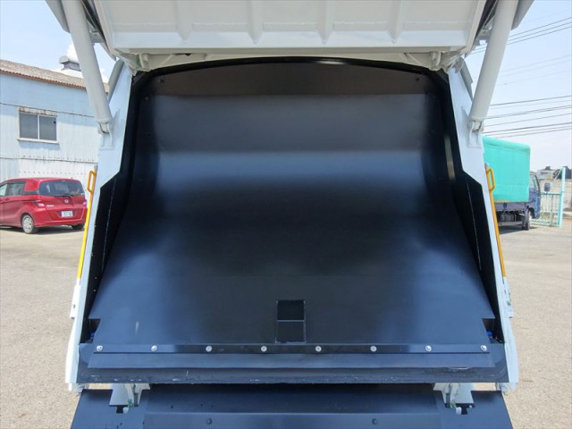 三菱ふそう キャンター 小型 塵芥車（プレス式） 2RG-FEAV0(91424) 17枚目